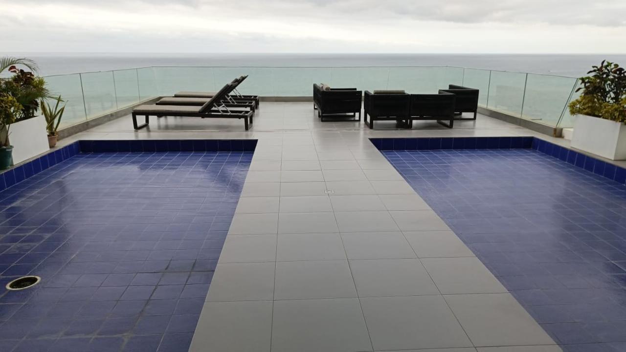 Edificio Poseidon Depto. Vista Lateral Al Mar Apartment Manta Exterior photo